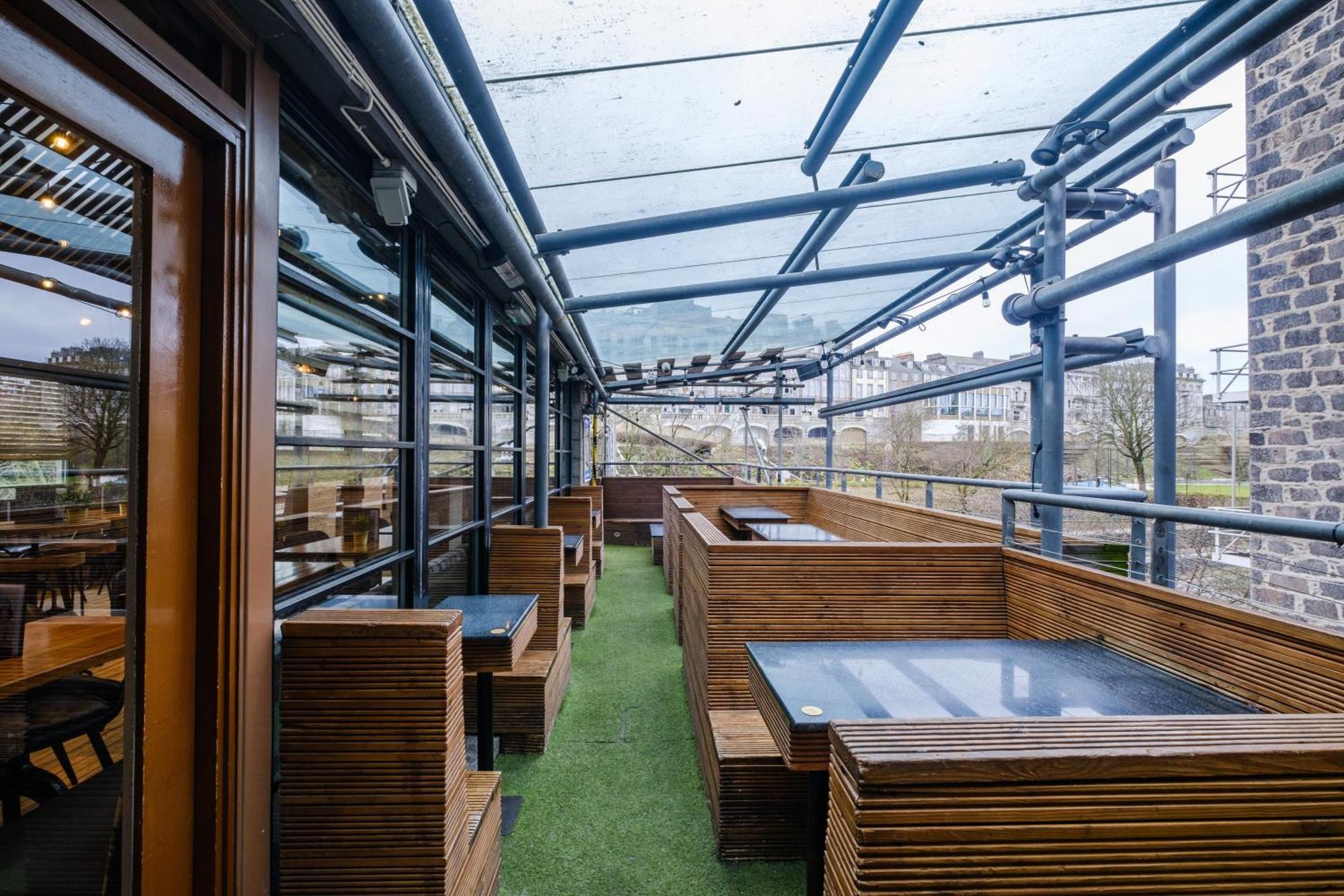 Siberia Bar & Hotel Aberdeen Dış mekan fotoğraf